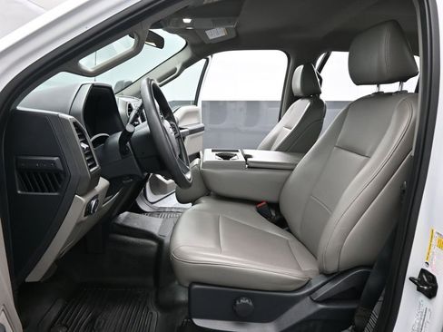 Certified 2022 Ford F250 XL w/ Power Equipment Group image 10