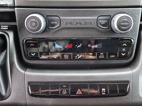 Used 2025 RAM ProMaster 2500 w/ U-Haul Equipment Group FWD image 8