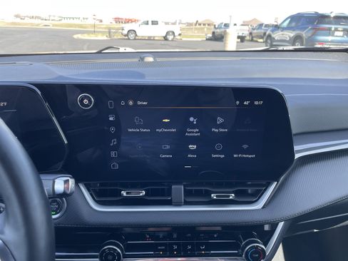 Certified 2025 Chevrolet Equinox LT image 12