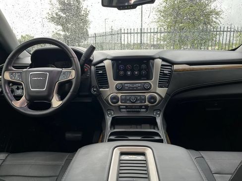 Used 2016 GMC Yukon Denali w/ Open Road Package AWD/4WD image 12