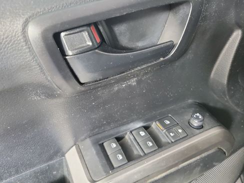 Used 2021 Toyota Tacoma SR5 image 16