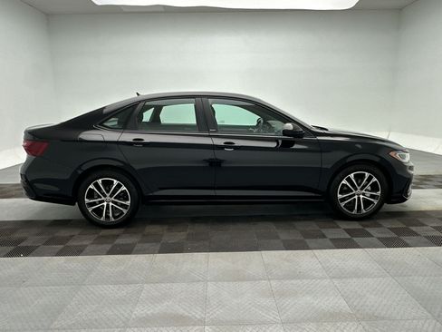 Used 2026 Volkswagen Jetta Sport FWD image 8