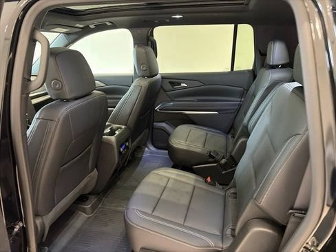 New 2027 Chevrolet Traverse LT w/ Sun and Wheel Package AWD/4WD image 13