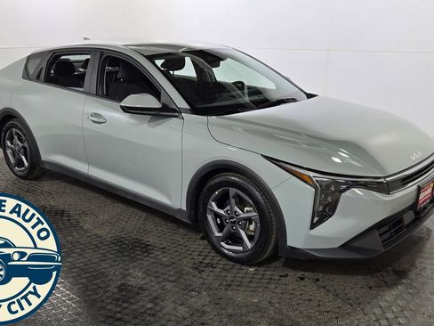 Used 2025 Kia K4 FWD image 9
