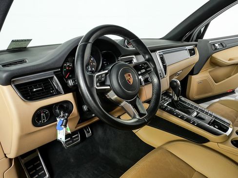 Used 2017 Porsche Macan image 4