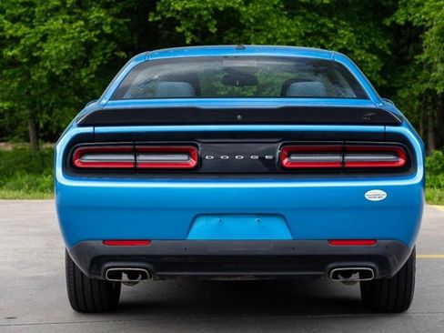 Used 2019 Dodge Challenger GT w/ Blacktop Package AWD/4WD image 18