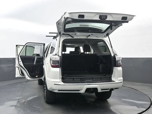 Used 2023 Toyota 4Runner Limited AWD/4WD image 38