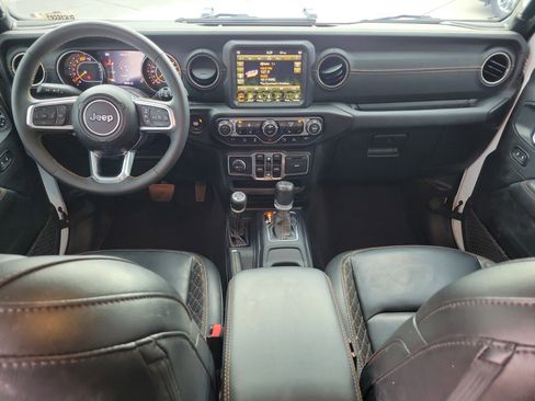 Used 2023 Jeep Wrangler Unlimited Sahara image 13