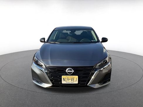 Used 2025 Nissan Altima 2.5 SV image 5