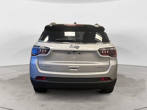 Used 2025 Jeep Compass Limited AWD/4WD image 4