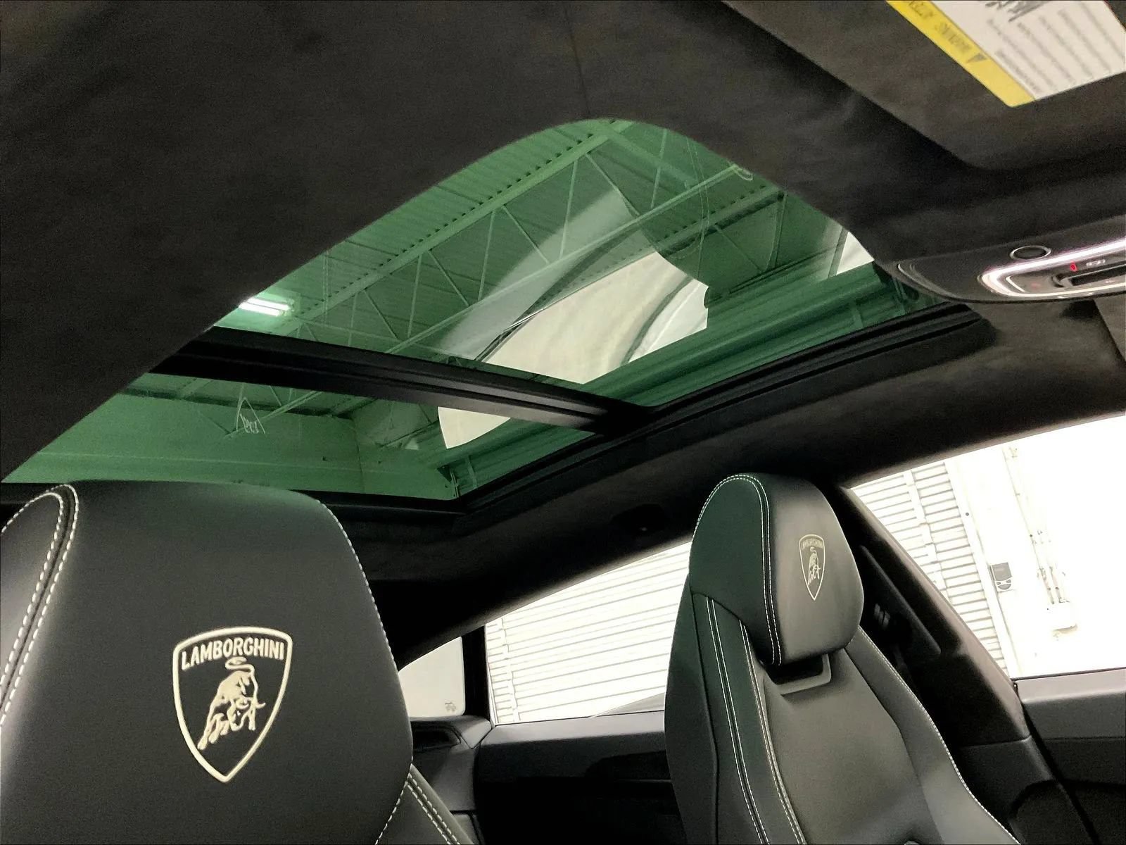 Used 2024 Lamborghini Urus S AWD/4WD image 29