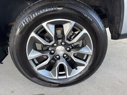 Used 2024 Chevrolet Silverado 1500 LT AWD/4WD image 25