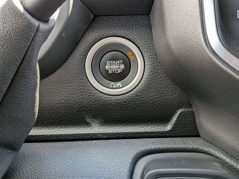 Used 2026 RAM 2500 Big Horn AWD/4WD image 15