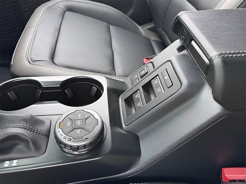 New 2025 Ford Bronco Outer Banks image 36