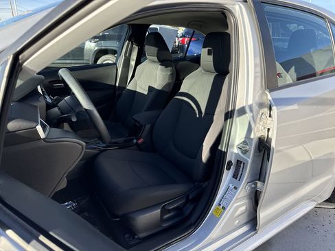 Used 2020 Toyota Corolla LE image 11