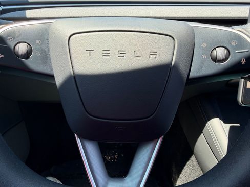 Used 2025 Tesla Model 3 Long Range AWD/4WD image 32