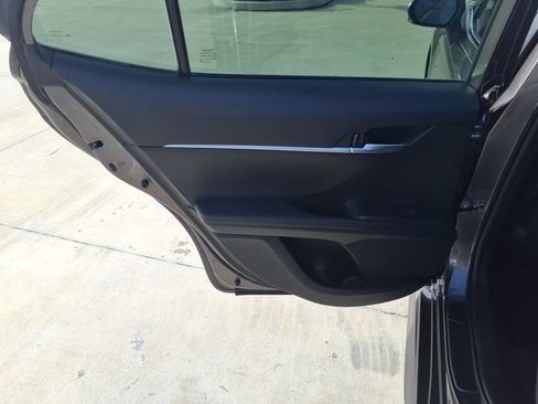 Used 2024 Toyota Camry SE FWD image 15