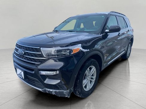 Used 2023 Ford Explorer XLT w/ Equipment Group 202A image 30