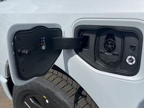 New 2025 Ford F150 Lightning Lariat image 13