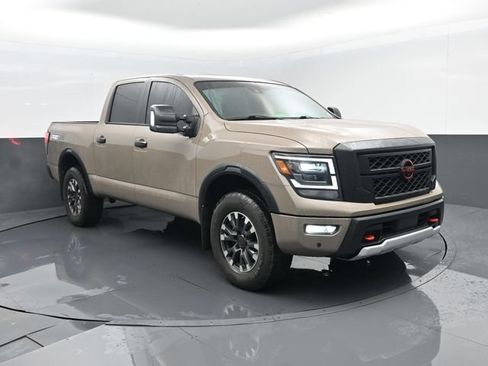 Used 2023 Nissan Titan PRO-4X w/ Pro-4x Convenience Package AWD/4WD image 3