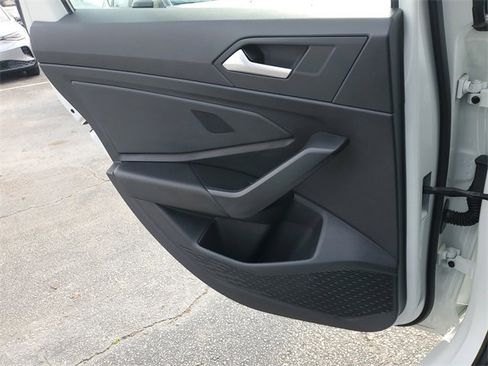 Used 2021 Volkswagen Jetta SEL Premium image 13