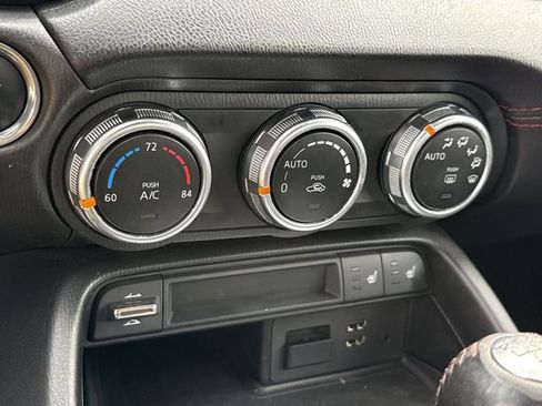 Used 2017 MAZDA MX-5 Miata RF Grand Touring image 18