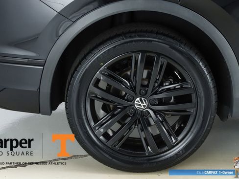 Used 2022 Volkswagen Tiguan SE R-Line FWD image 53