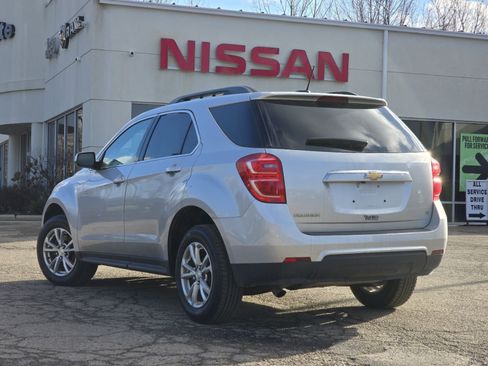 Used 2017 Chevrolet Equinox LT w/ Convenience Package image 9