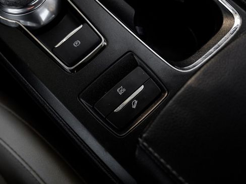 Used 2017 Ford Fusion Titanium image 39