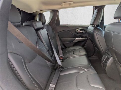 Used 2021 Jeep Cherokee Latitude Lux AWD/4WD image 18