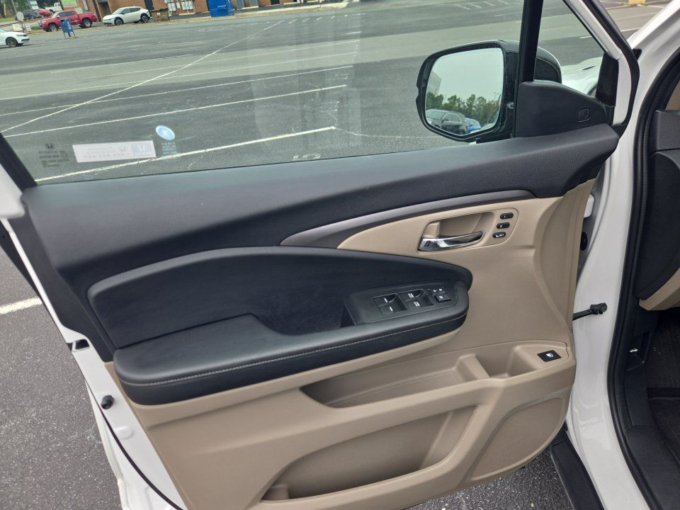 Used 2023 Honda Ridgeline RTL-E image 36