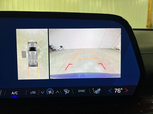 Certified 2025 Chevrolet Traverse Z71 image 26