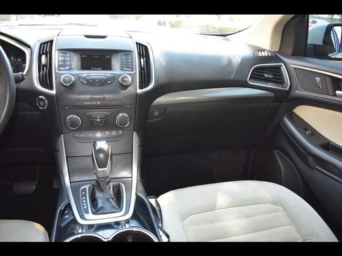 Used 2016 Ford Edge SEL FWD image 28