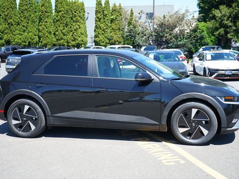 New 2026 Hyundai Ioniq 5 SE image 4