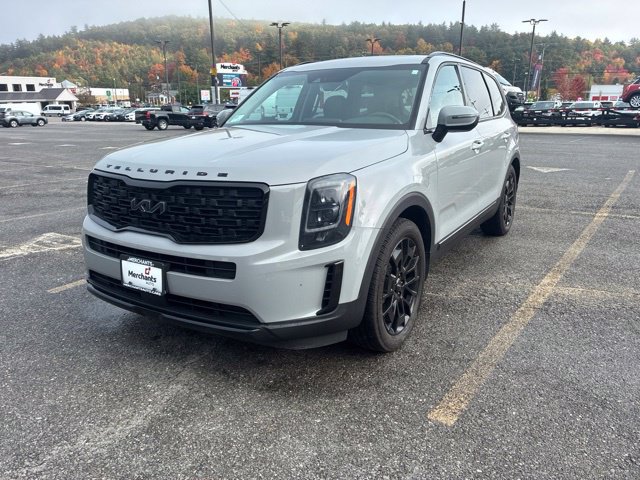 Used 2022 Kia Telluride EX w/ EX Premium Package AWD/4WD image 3