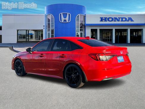 Used 2023 Honda Civic Sport image 4