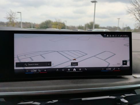 Certified 2025 BMW X5 xDrive40i w/ Premium Package image 17