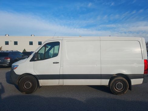 Used 2021 Mercedes-Benz Sprinter 1500 image 8