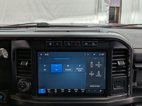 Used 2023 Ford F250 Lariat w/ Black Appearance Package image 35