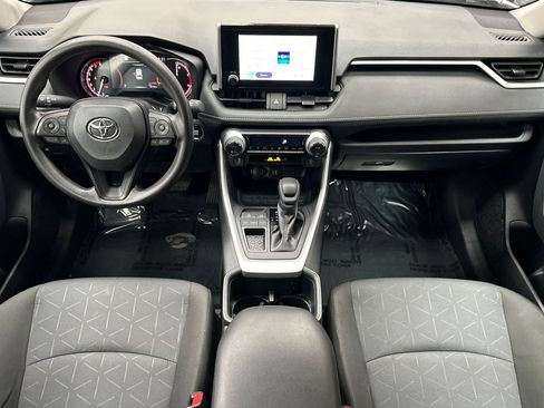 Used 2025 Toyota RAV4 XLE FWD image 18