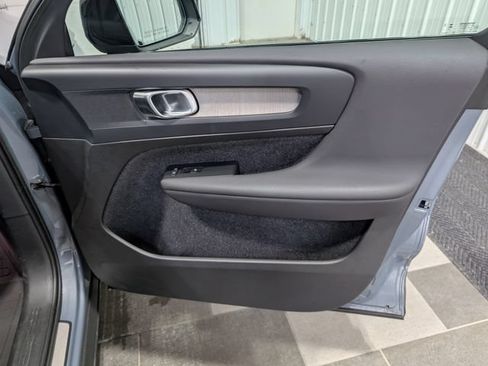 Used 2023 Volvo XC40 B5 Plus w/ Climate Package AWD/4WD image 27