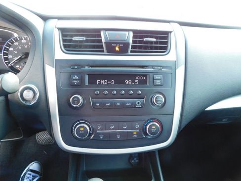 Used 2017 Nissan Altima 2.5 image 25