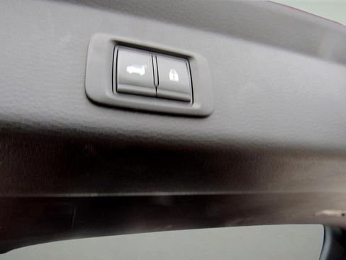 Used 2024 Mitsubishi Outlander AWD image 43