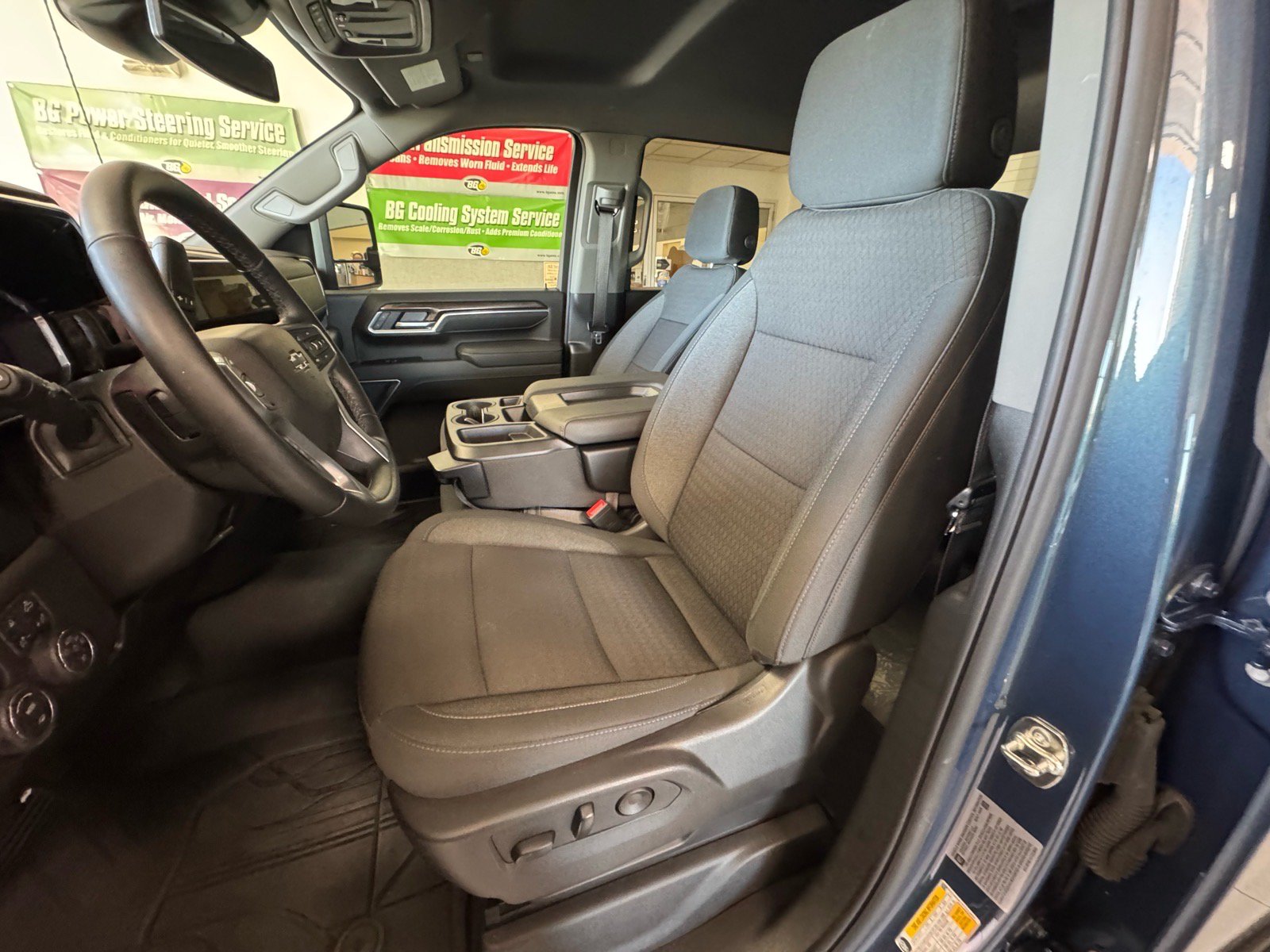 Used 2026 Chevrolet Silverado 2500 LT w/ Trail Boss Package AWD/4WD image 17