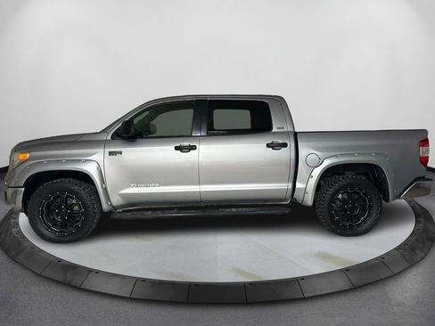 Used 2016 Toyota Tundra SR5 w/ SR5 Upgrade Package image 8