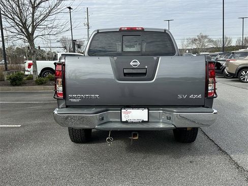 Used 2019 Nissan Frontier SV image 7