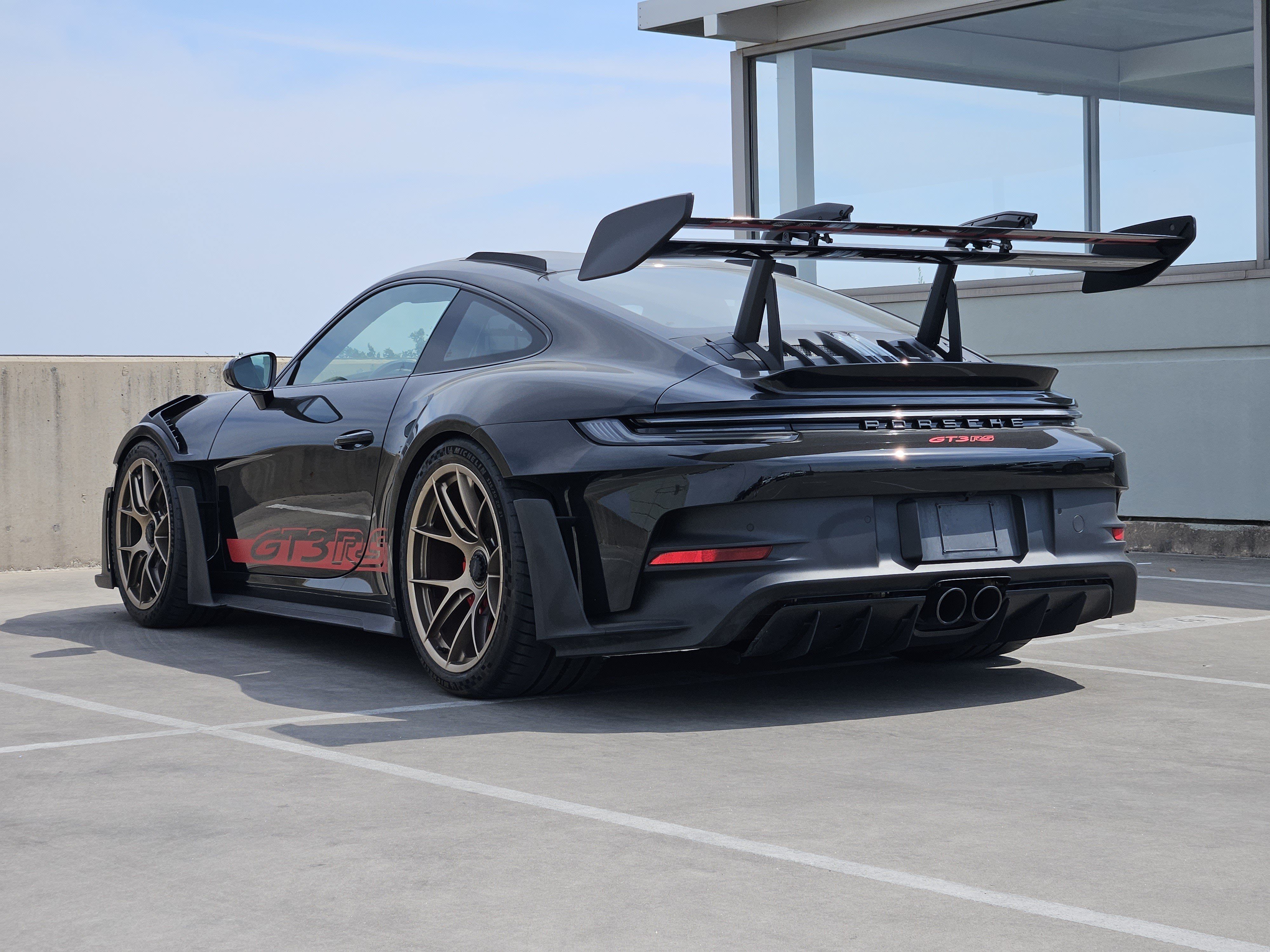 Used 2023 Porsche 911 GT3 RS RWD image 3