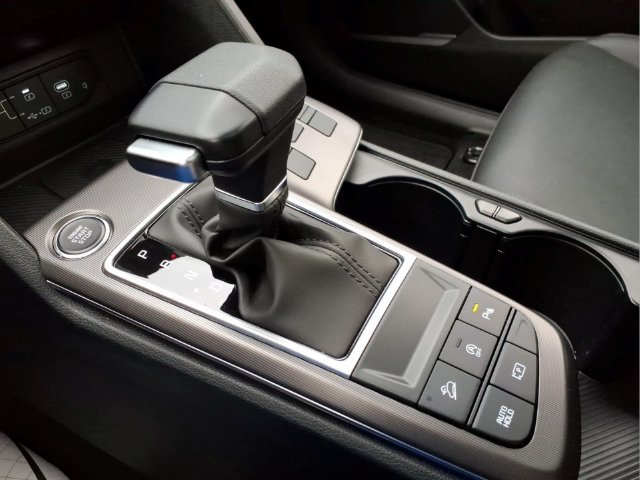 Used 2026 Kia Sportage EX w/ EX Panorama Roof Package FWD image 25
