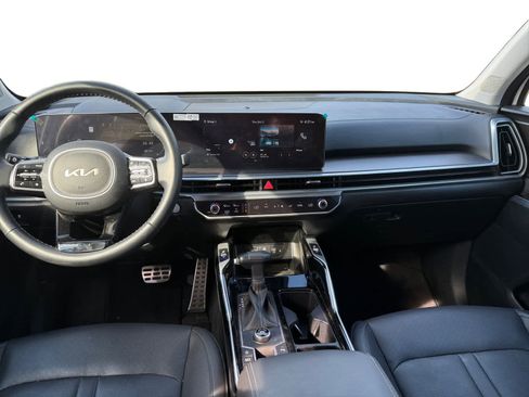 Used 2025 Kia Sorento SX image 11