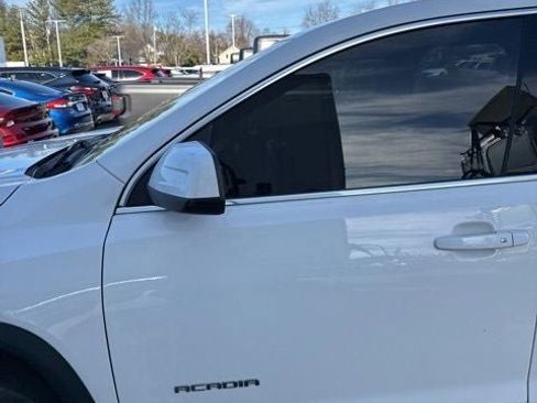 Used 2019 GMC Acadia SLT image 8